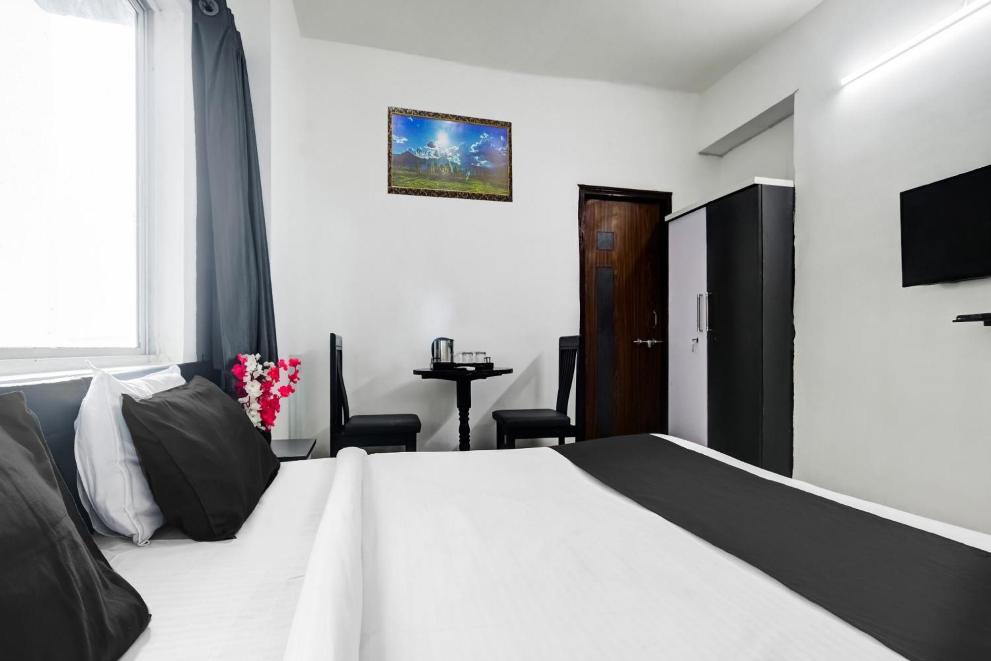 Super Hotel O Indraprasth Індаур Екстер'єр фото